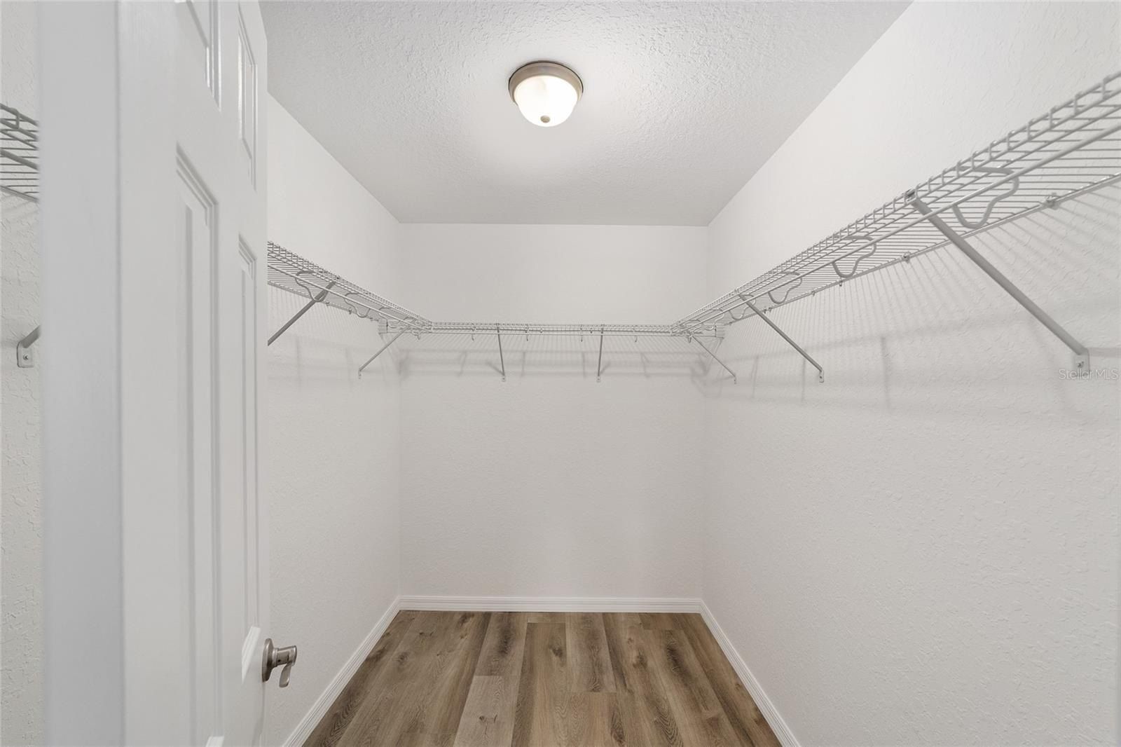 1736 W Hall Place. Citrus Springs, FL 34434