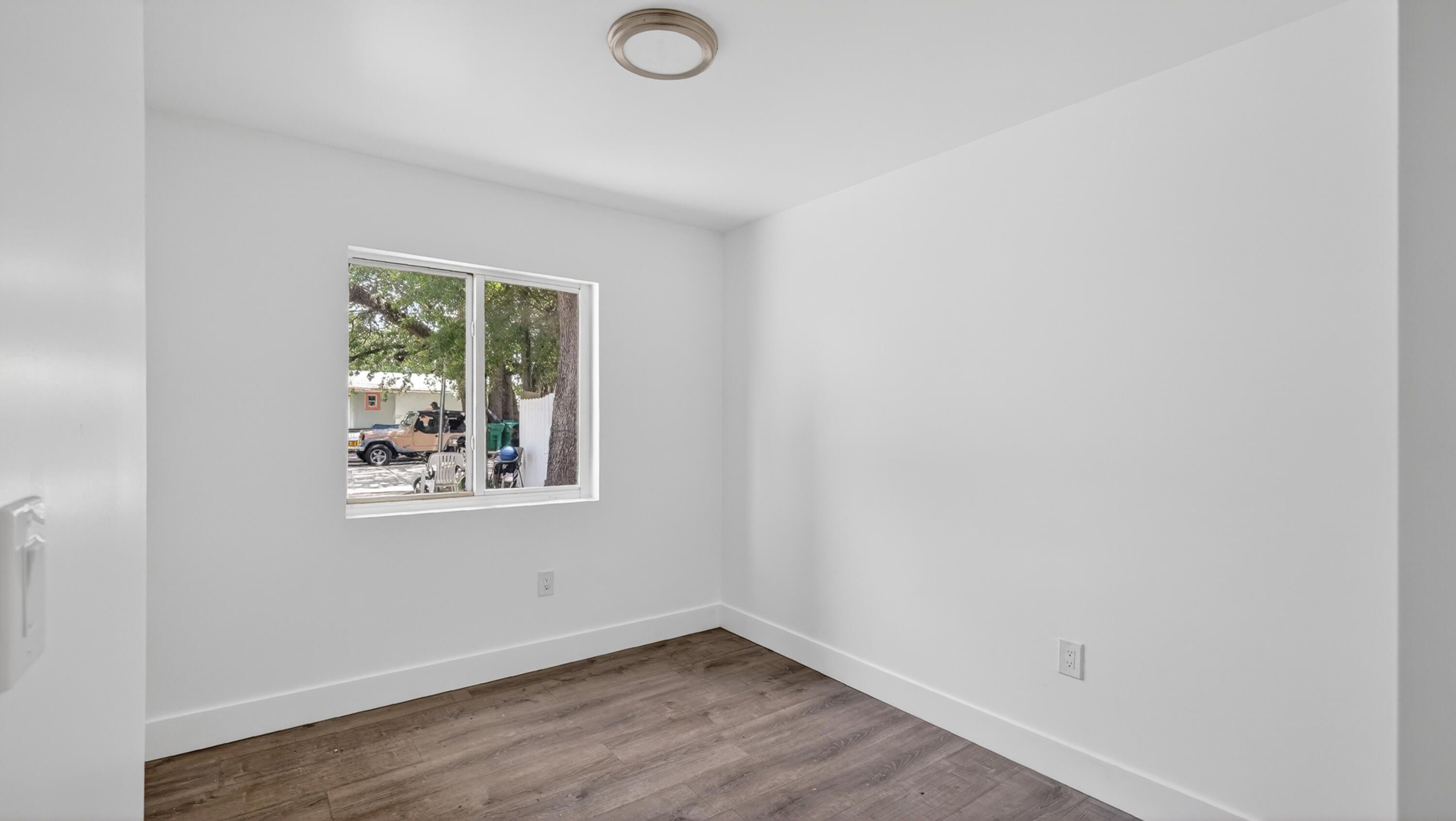2902 Nw 44Th Street. Miami, FL 33142