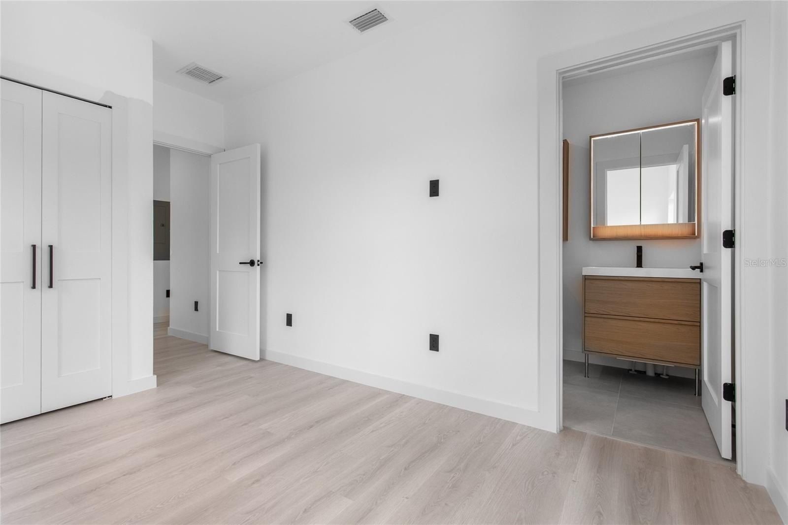 4601 Queensboro Avenue S. St Petersburg, FL 33711