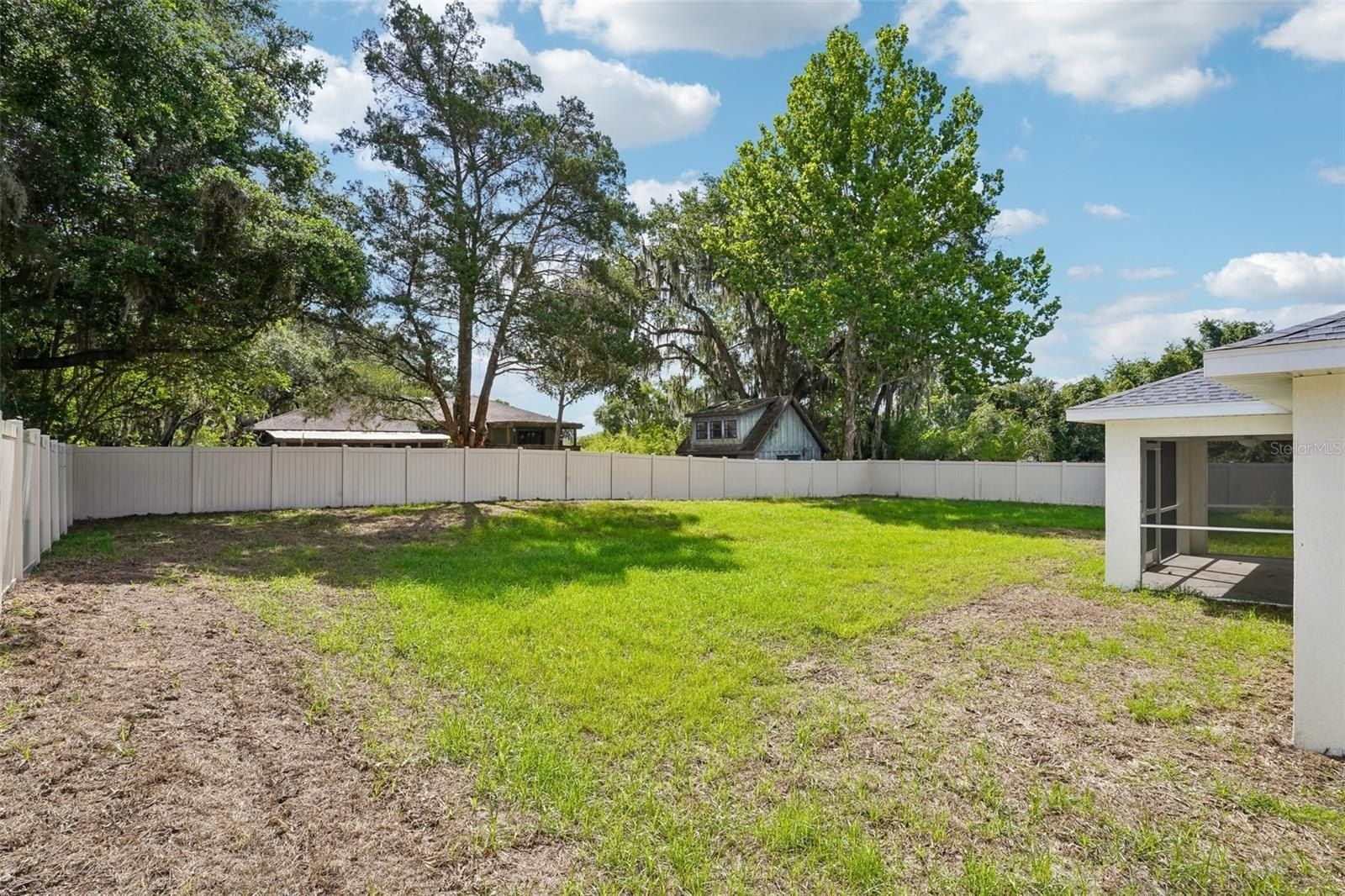 11591 Mockingbird Drive. Dunnellon, FL 34432