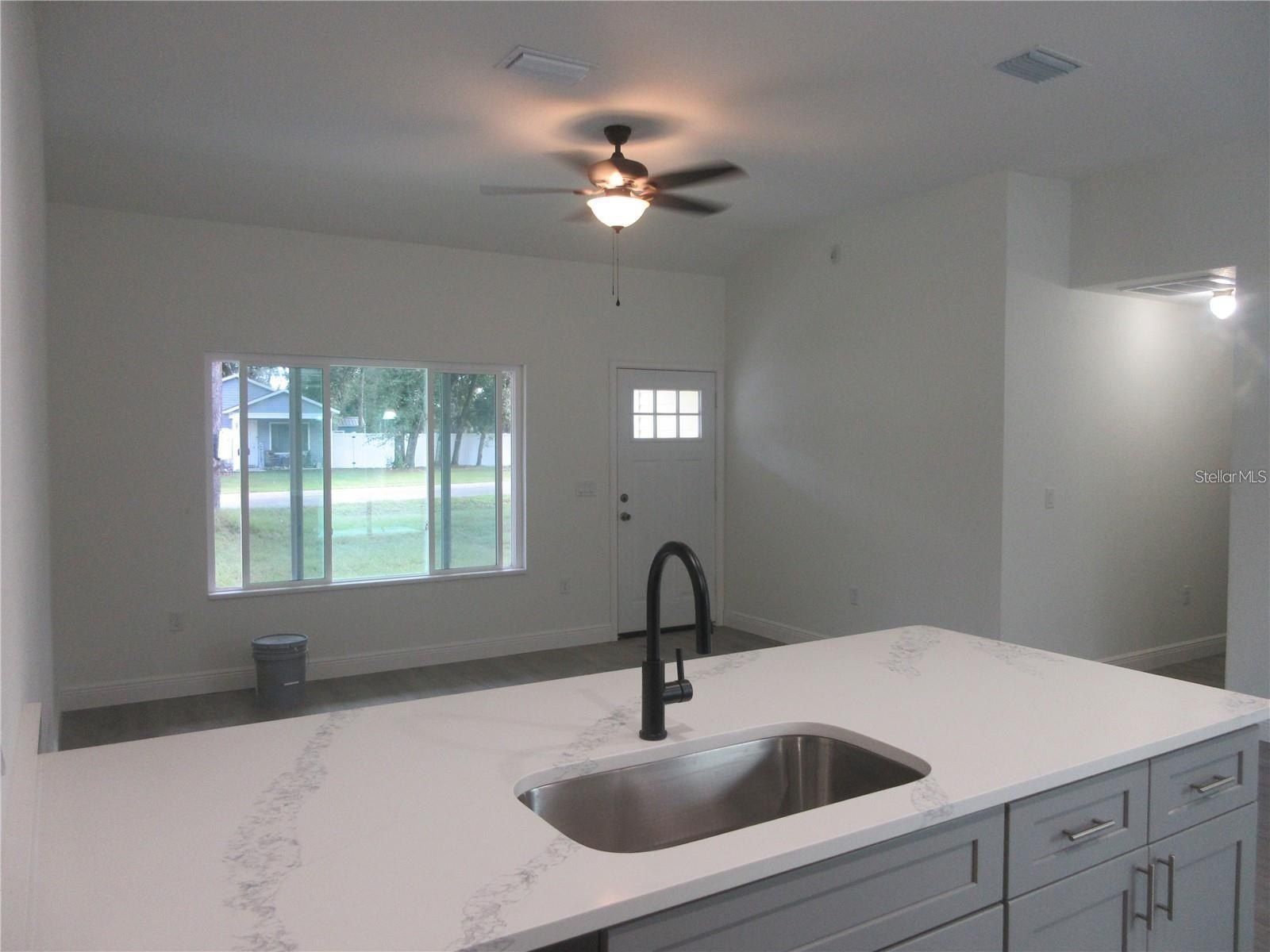 5925 Se 170Th Court. Ocklawaha, FL 32179