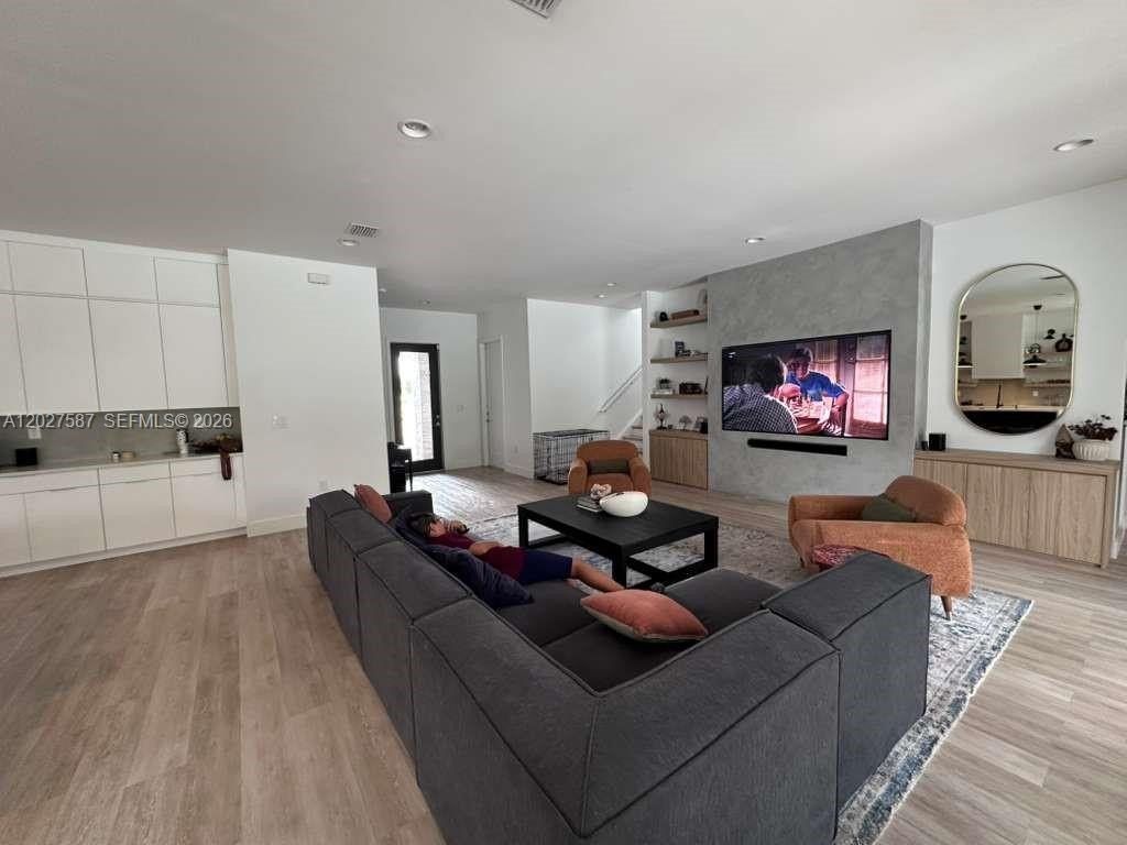 4572 Sw 178Th Ave. Miramar, FL 33029