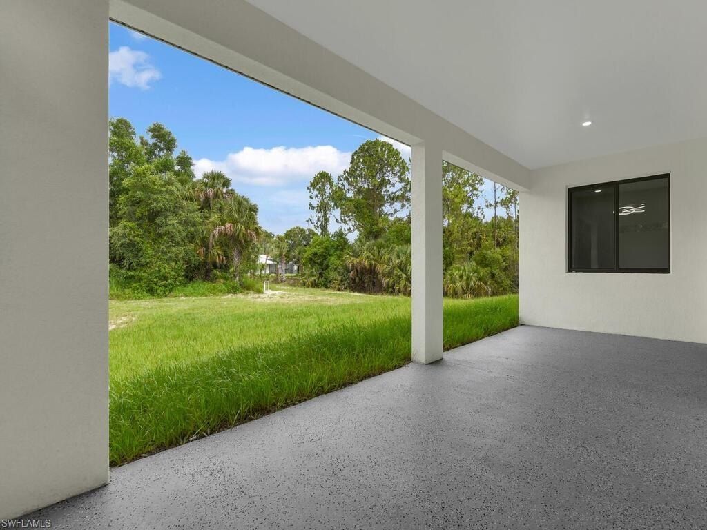 410 Plumosa Ave. Lehigh Acres, FL 33972