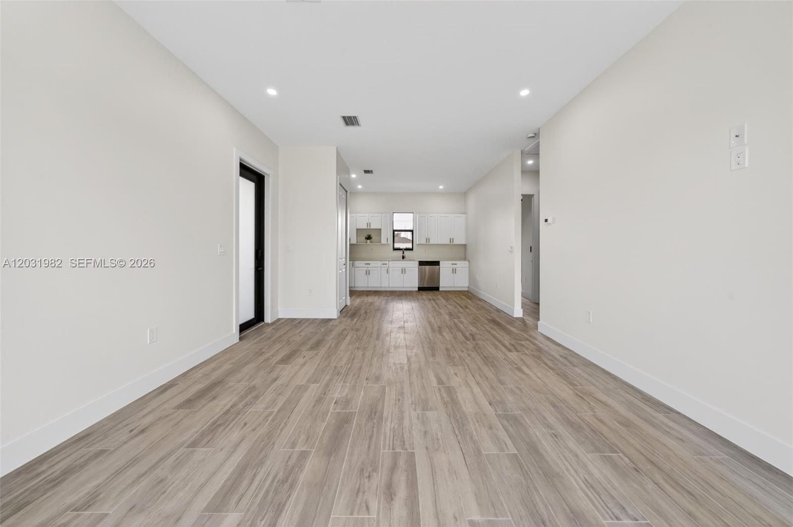 2622 22 Avenue Se. Naples, FL 34117