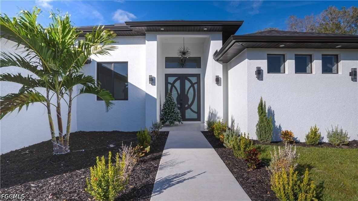 2565 28Th Avenue Se. Naples, FL 34117