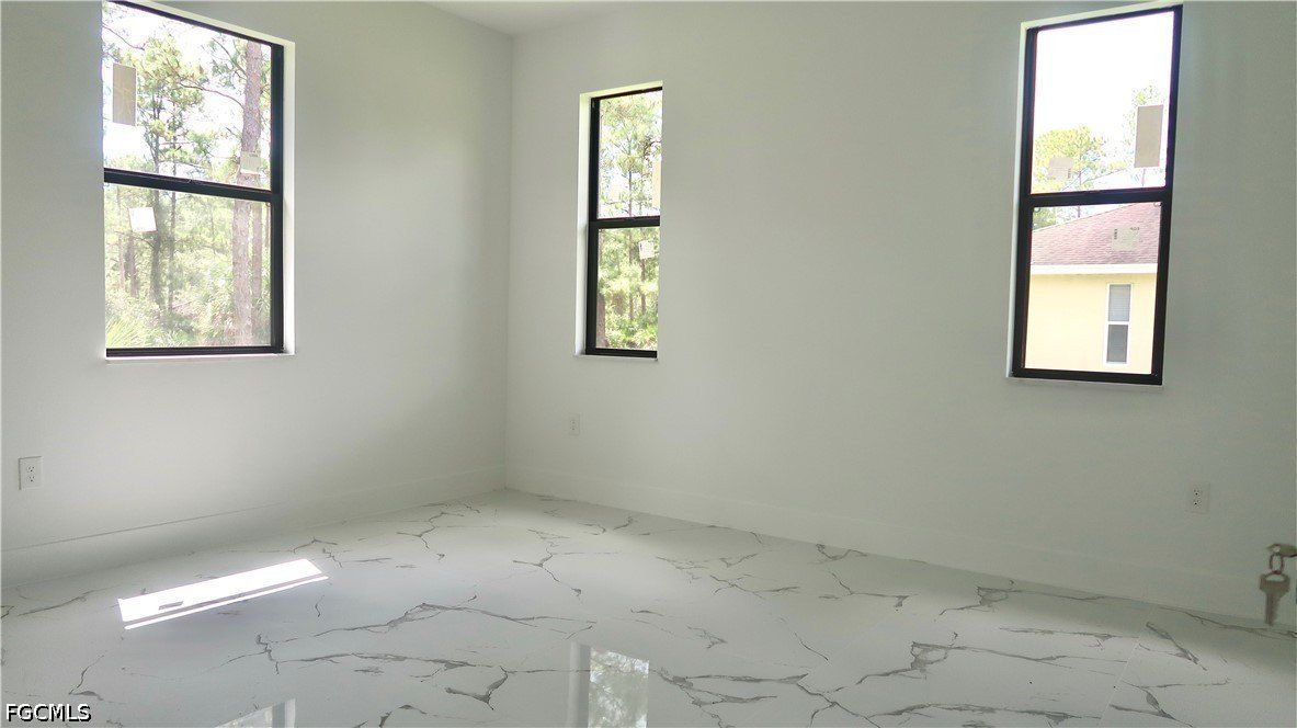 2106 E 13Th Street. Lehigh Acres, FL 33972