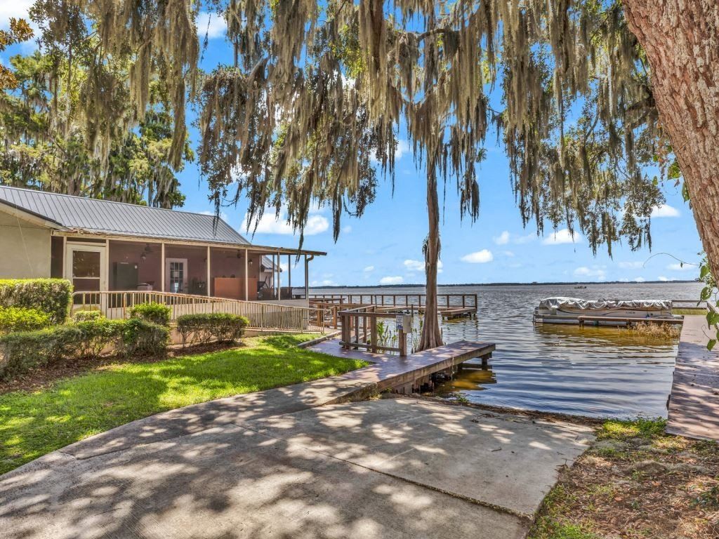 13311 Gulfwind Court 542. Grand Island, FL 32735