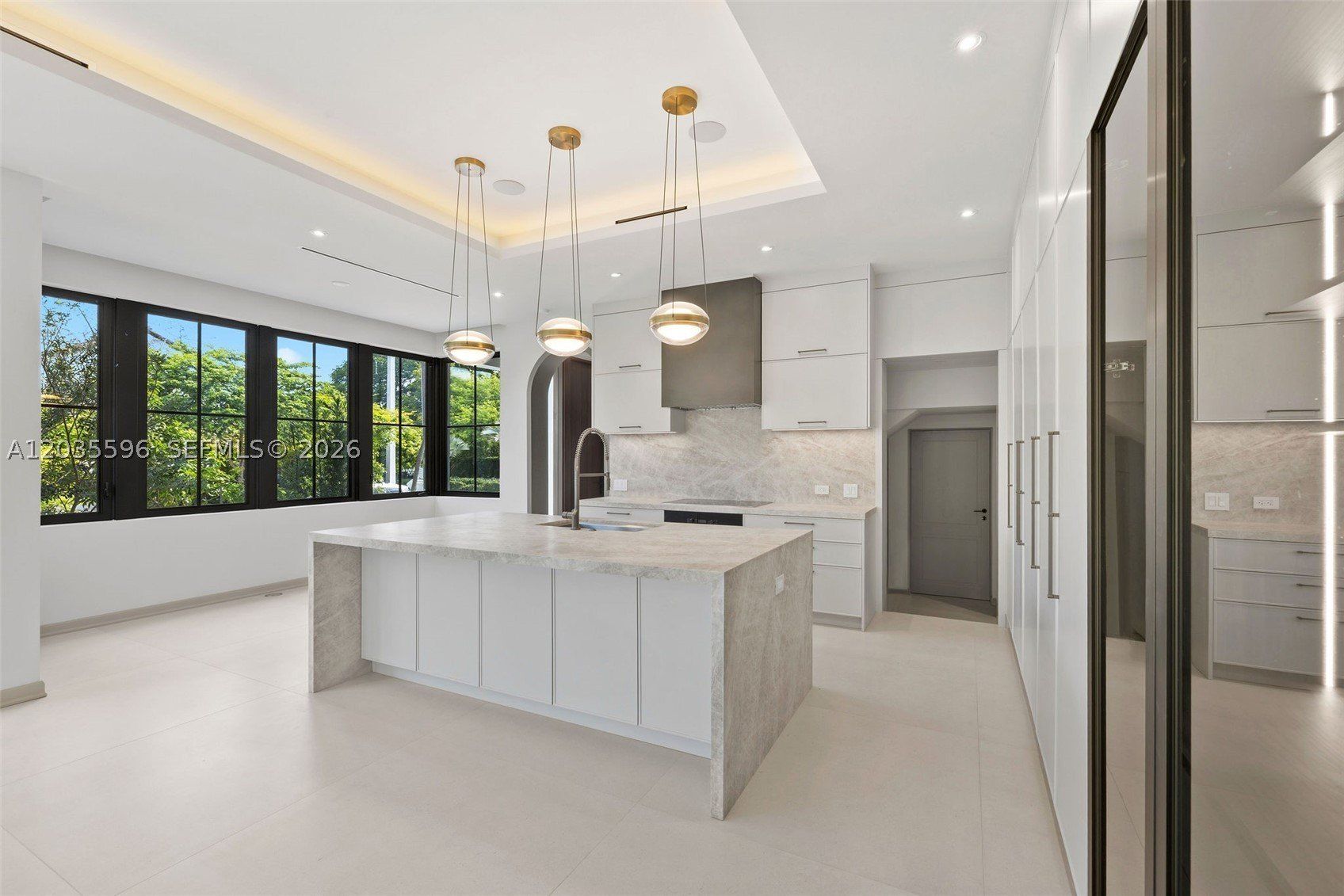 5262 La Gorce Dr. Miami Beach, FL 33140