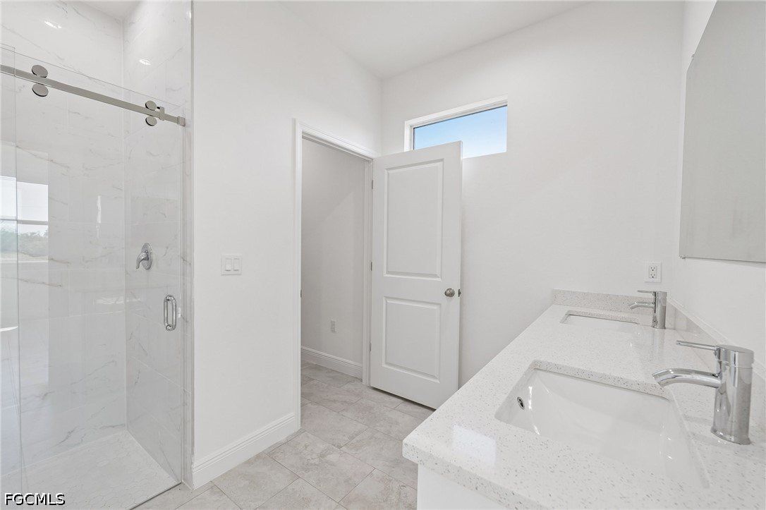 9006 S Castle Circle. Labelle, FL 33935