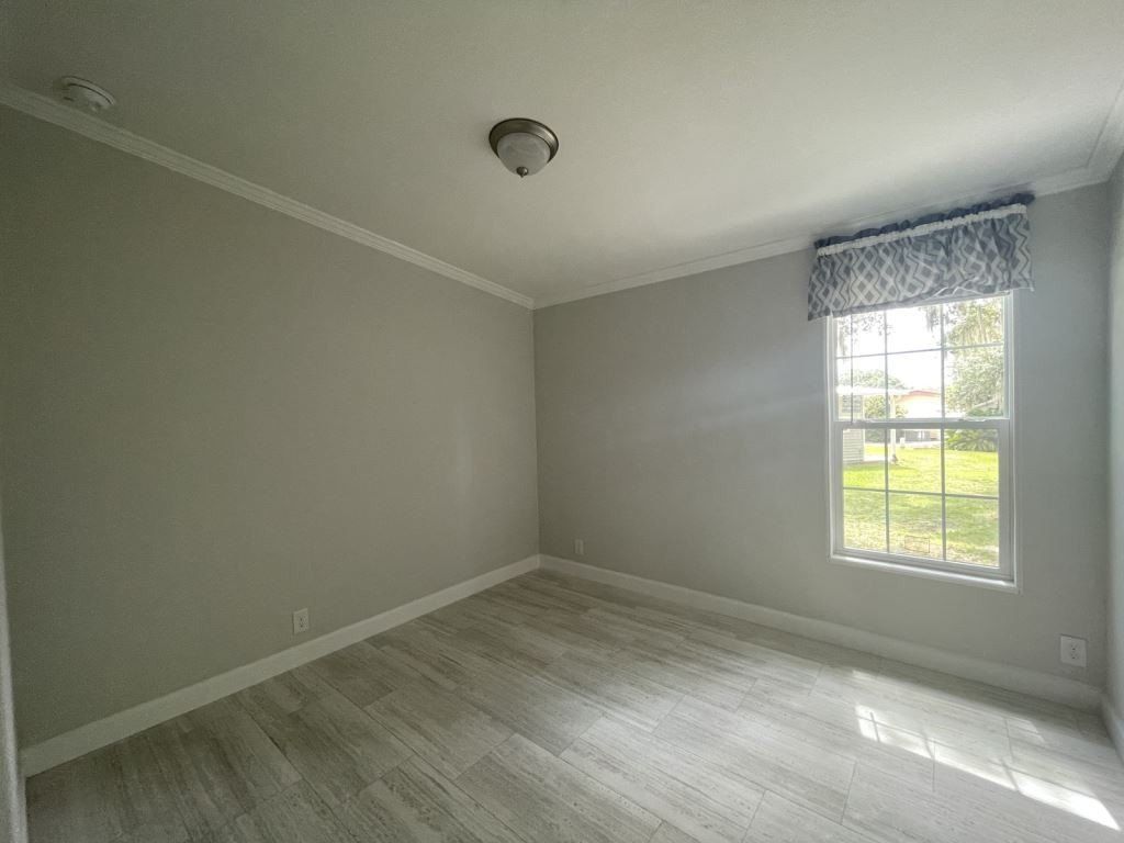 13048 Orange Avenue 429. Grand Island, FL 32735