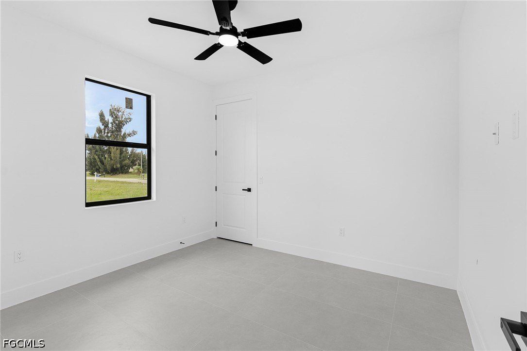 7 Sw 19Th Place. Cape Coral, FL 33991