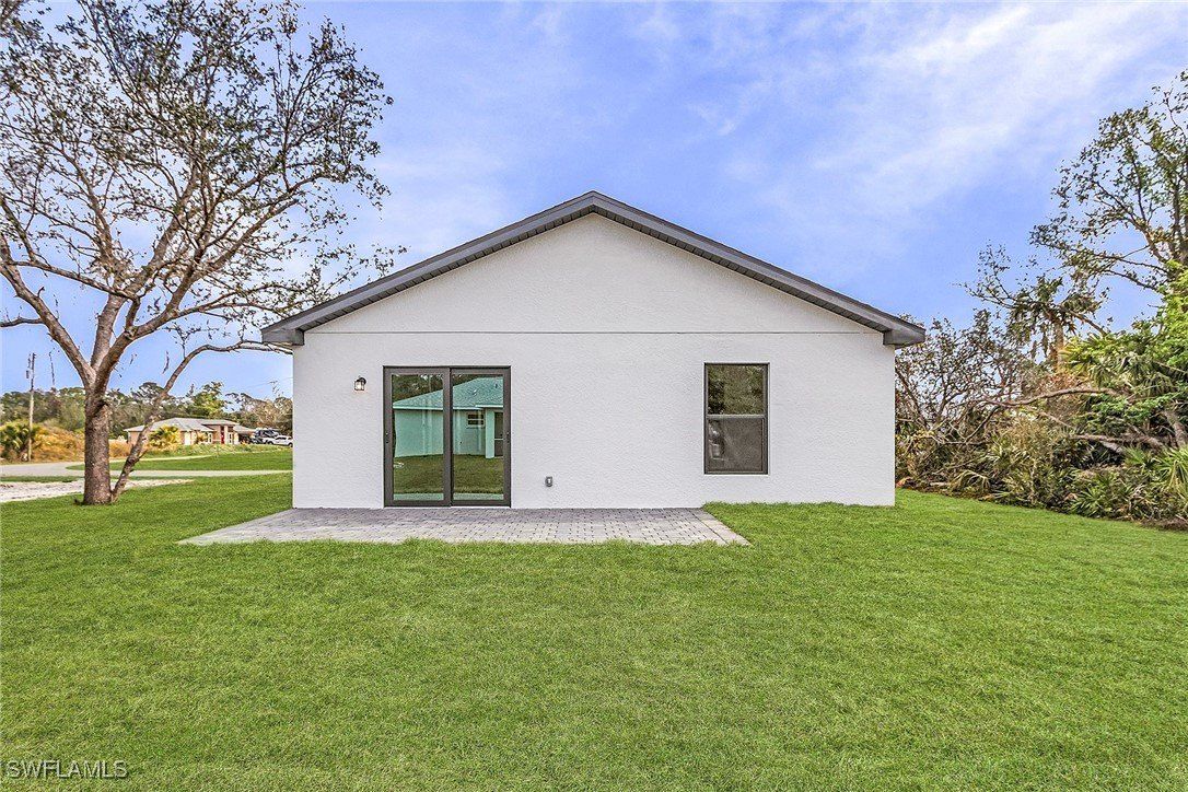 2612 Nw 25Th Avenue. Cape Coral, FL 33993