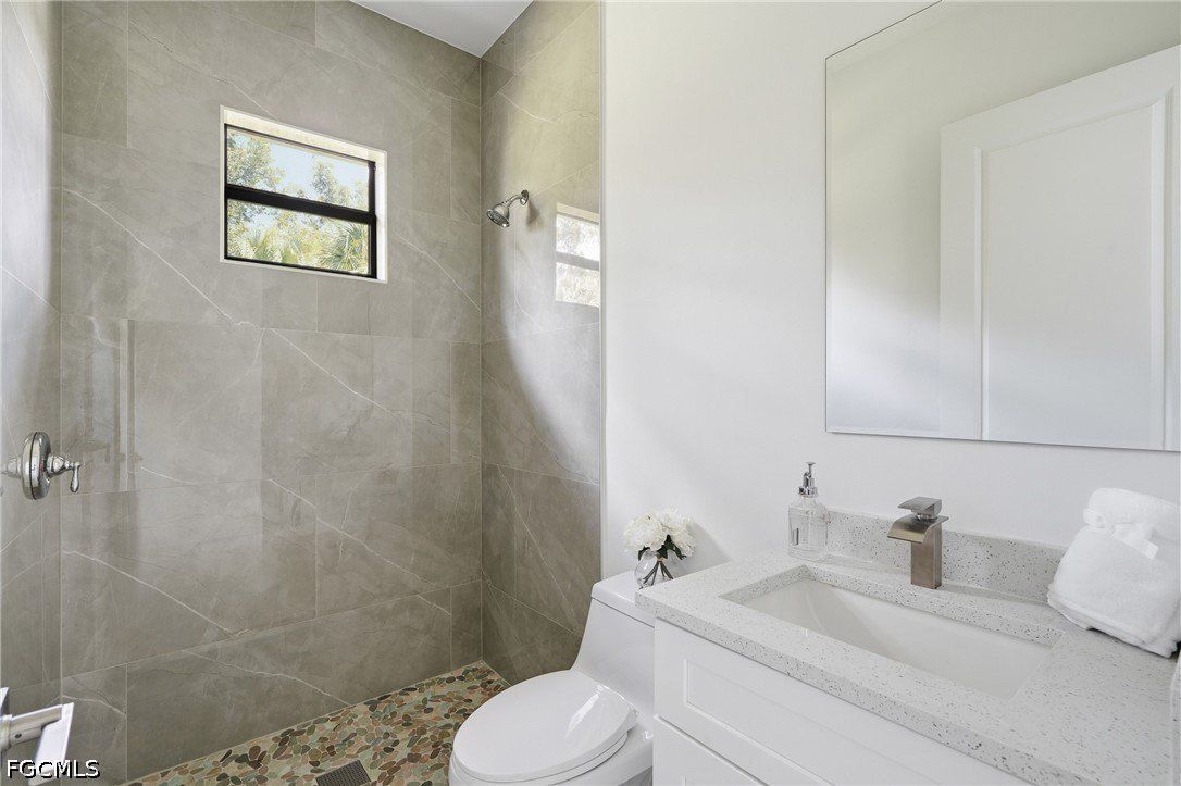 3823 Heyburn Street. Fort Myers, FL 33905