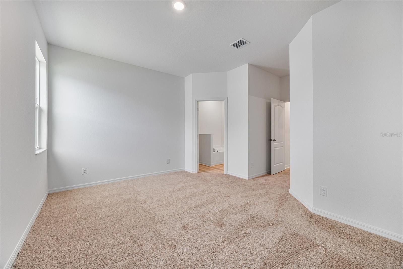 247 Big Sioux Drive. Poinciana, FL 34759