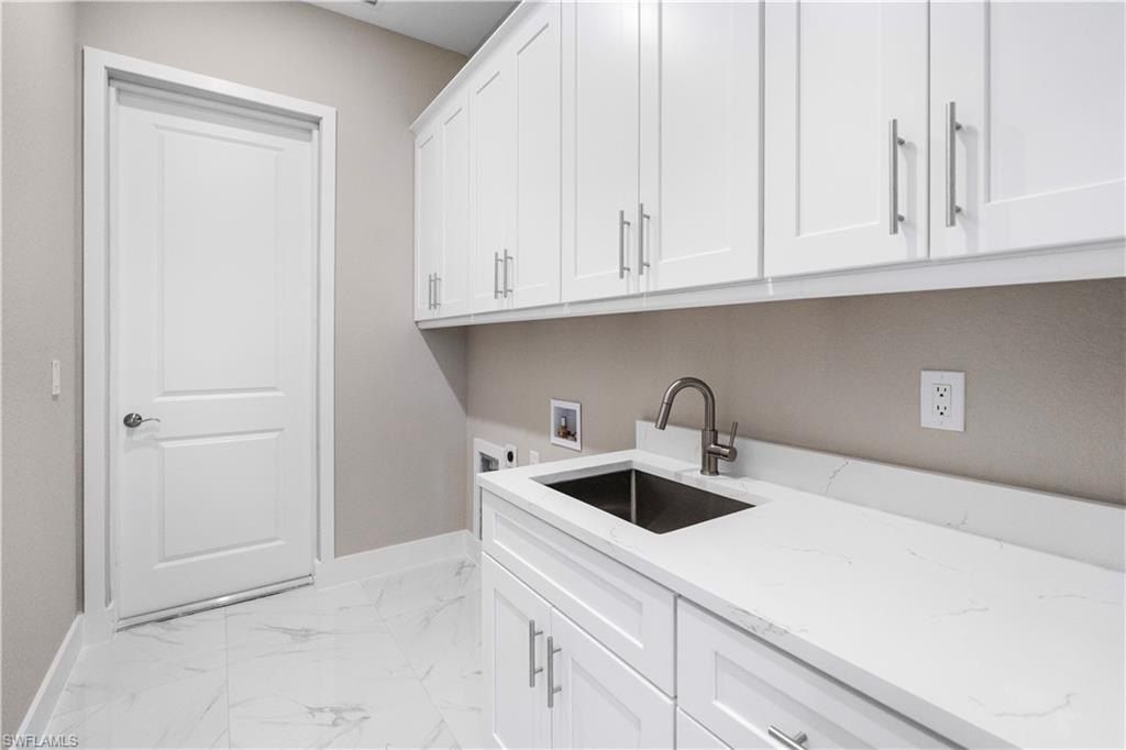 2813 19Th St Sw. Lehigh Acres, FL 33976