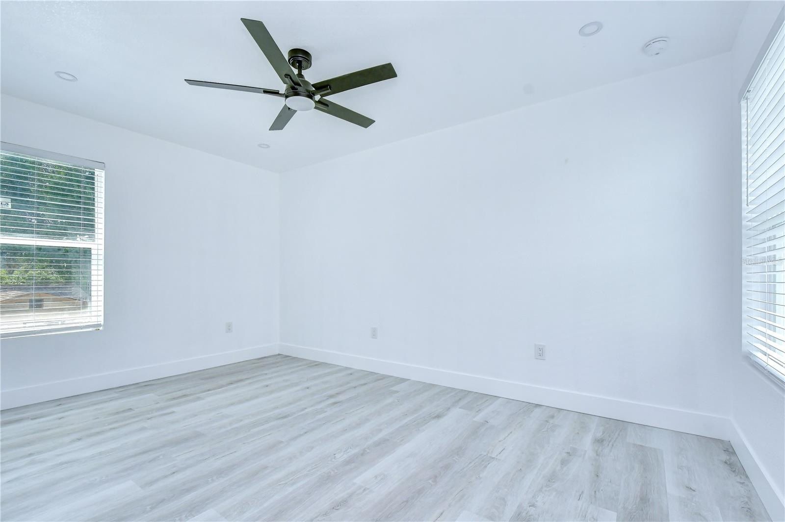 222 8Th Avenue Drive W. Bradenton, FL 34205