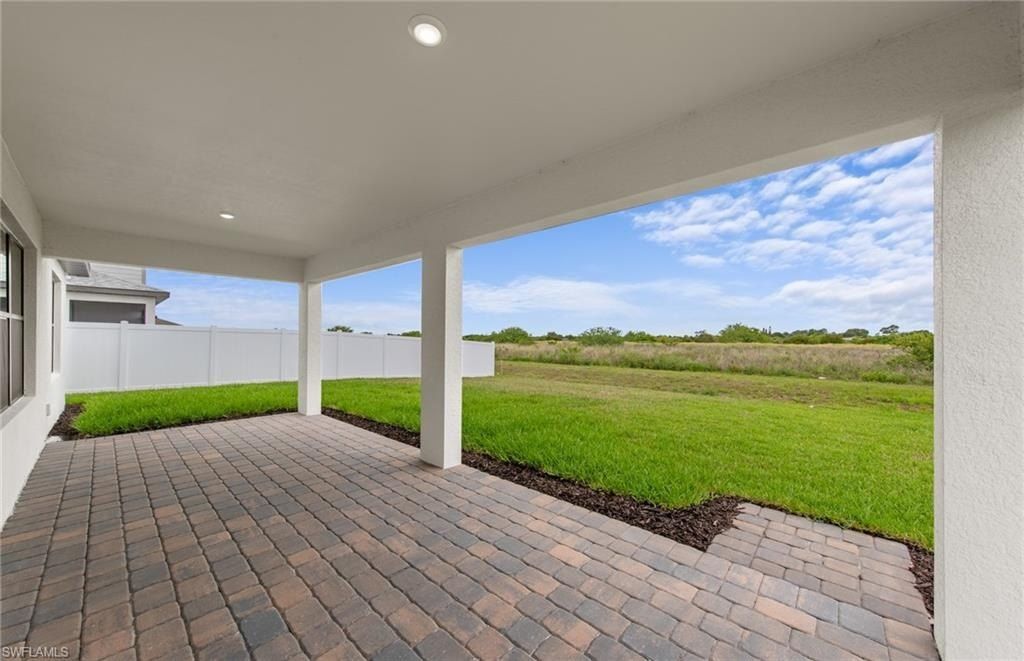 274 Silent Lake Dr Lot 102. Lehigh Acres, FL 33936