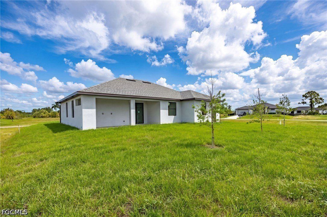 3227 Ne 13Th Place. Cape Coral, FL 33909