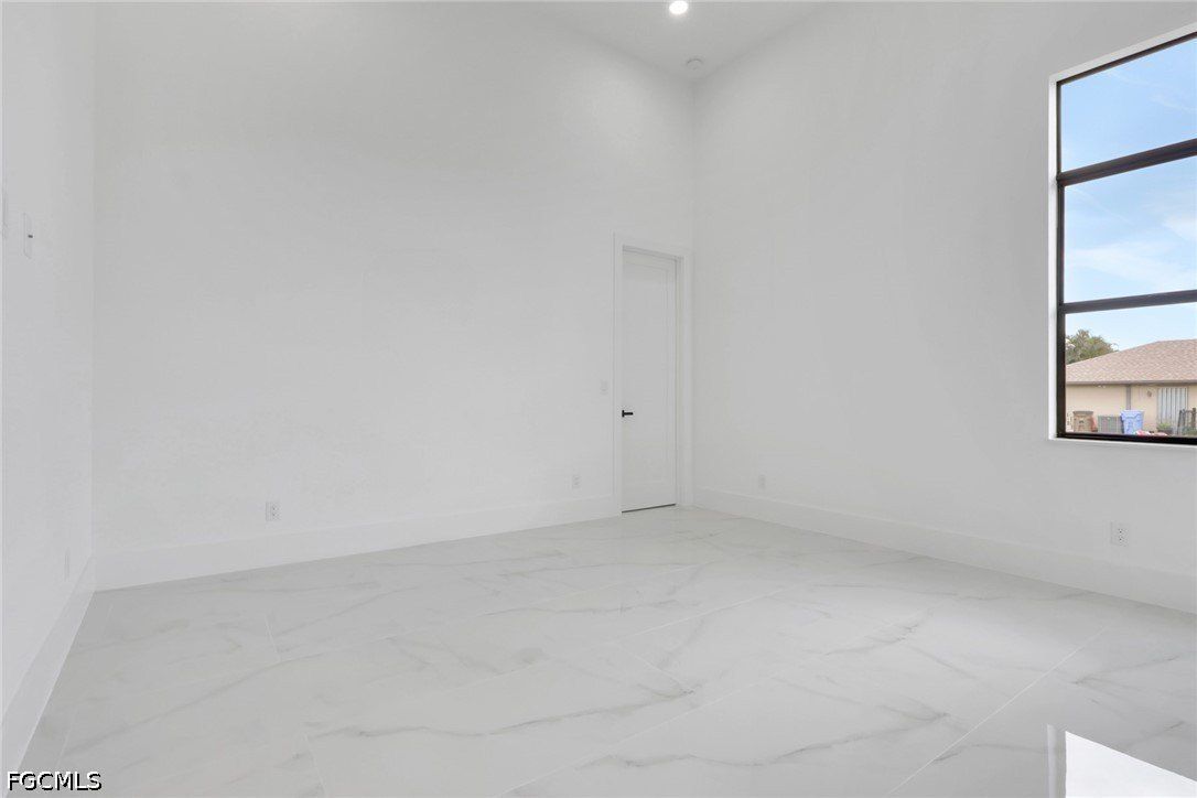 1323 Se 17Th Street. Cape Coral, FL 33990