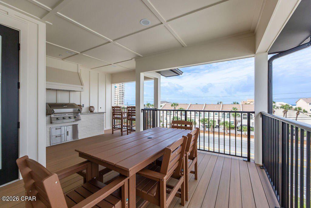 5237 Thomas Drive. Panama City, FL 32408