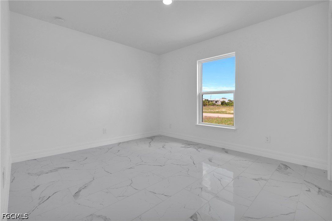 1808 Ne 44Th Street. Cape Coral, FL 33909