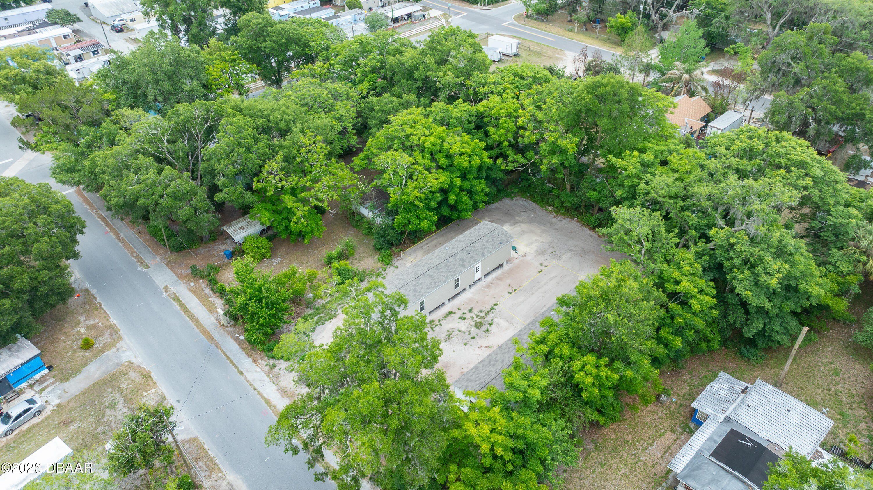 220 W Carroll Avenue. Deland, FL 32720