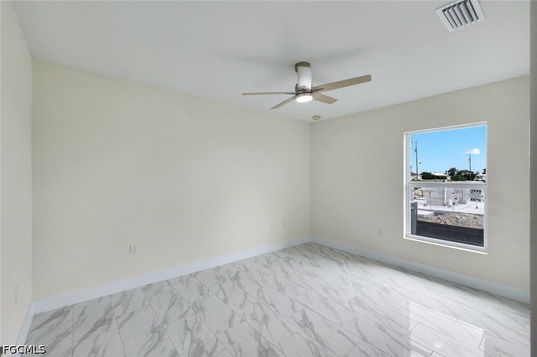 2622 Ne 1St Place. Cape Coral, FL 33909