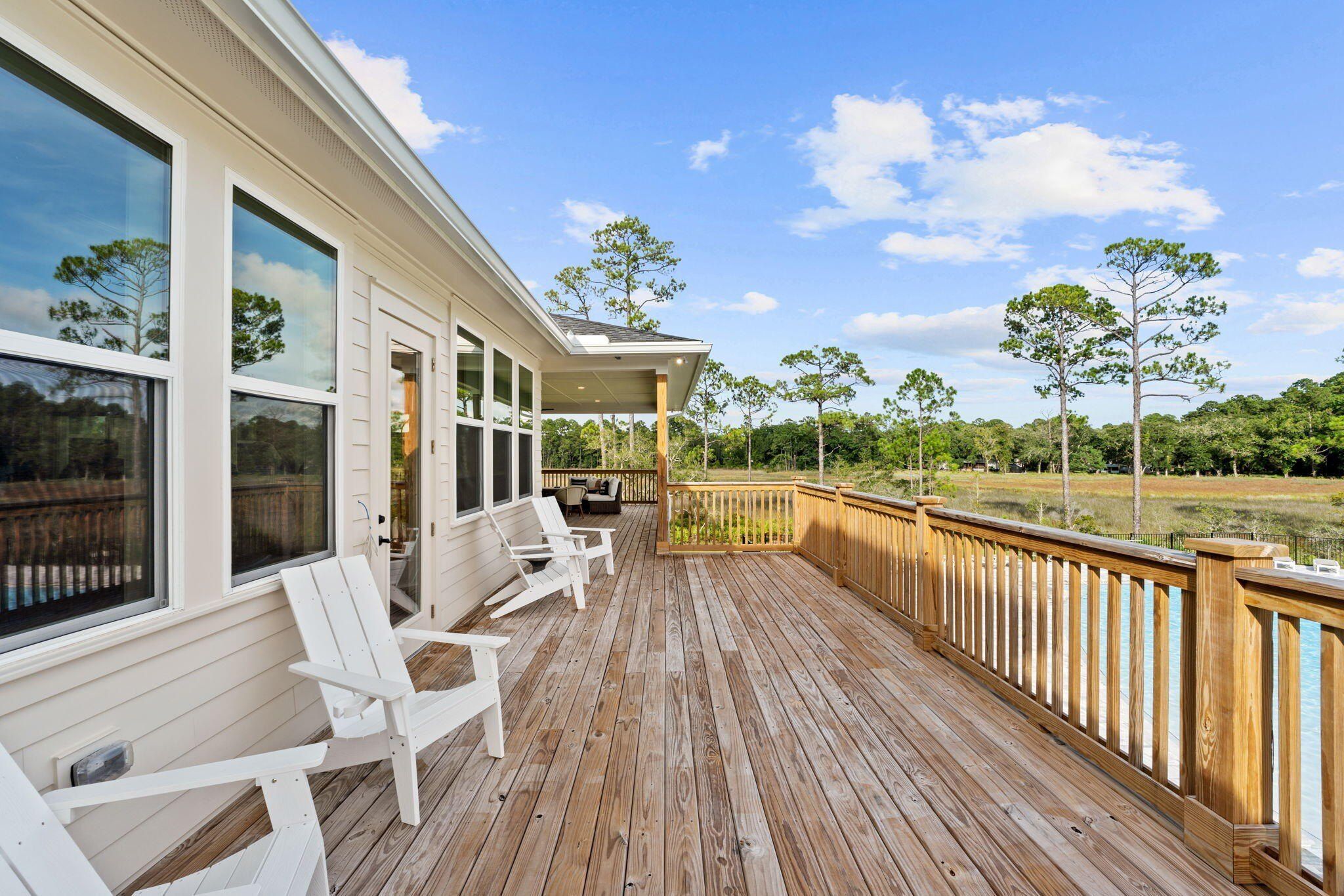 518 E Tweet Street. Freeport, FL 32439