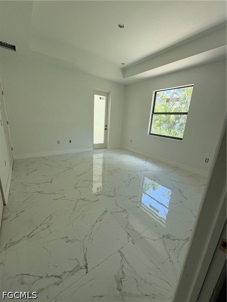3927 Pearl Street. Fort Myers, FL 33916