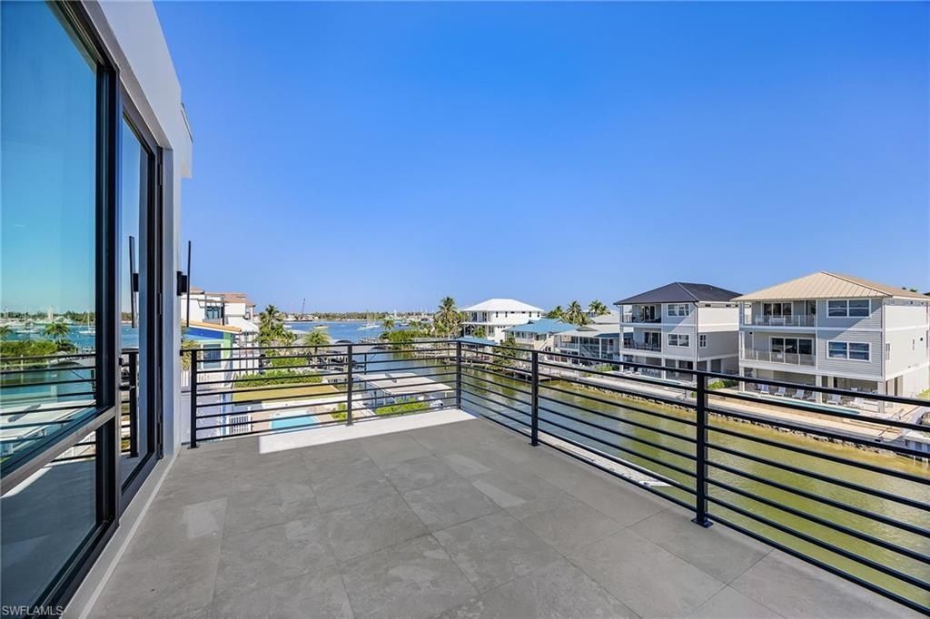 455 Palermo Cir Lot 10. Fort Myers Beach, FL 33931