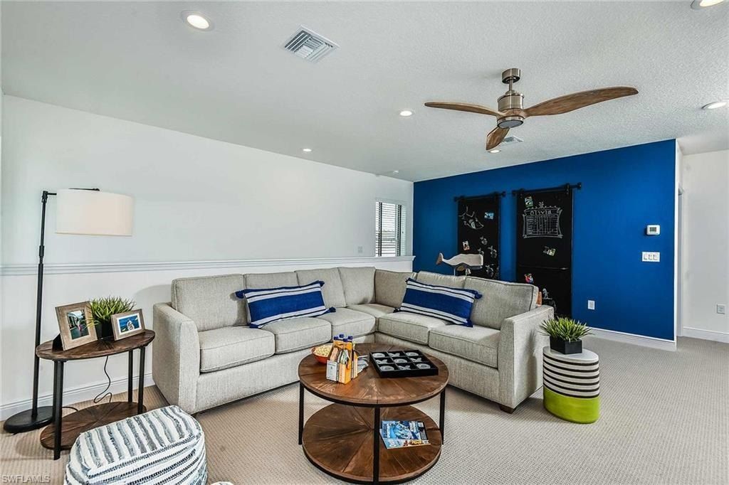 4519 Centaurus Cir Lot 415. Naples, FL 34120