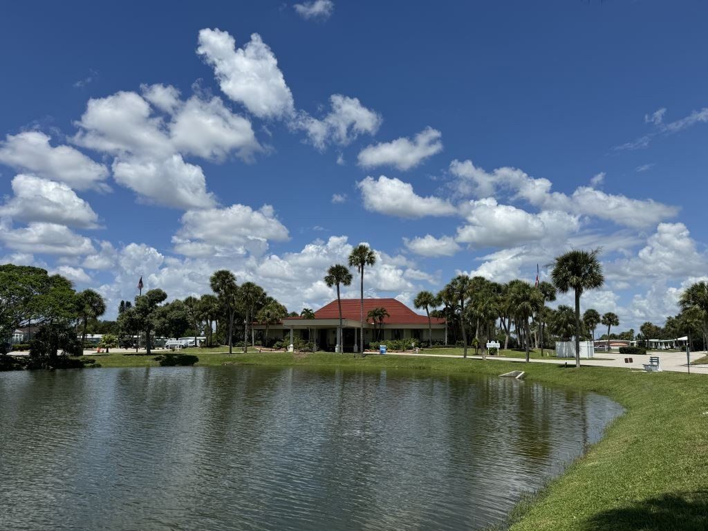 952 Posadas Avenue. Venice, FL 34285