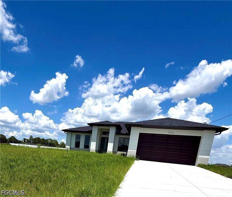 7019 Palpano Circle. Labelle, FL 33935