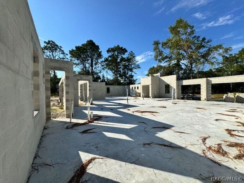 2418 W Axelwood Drive. Beverly Hills, FL 34465