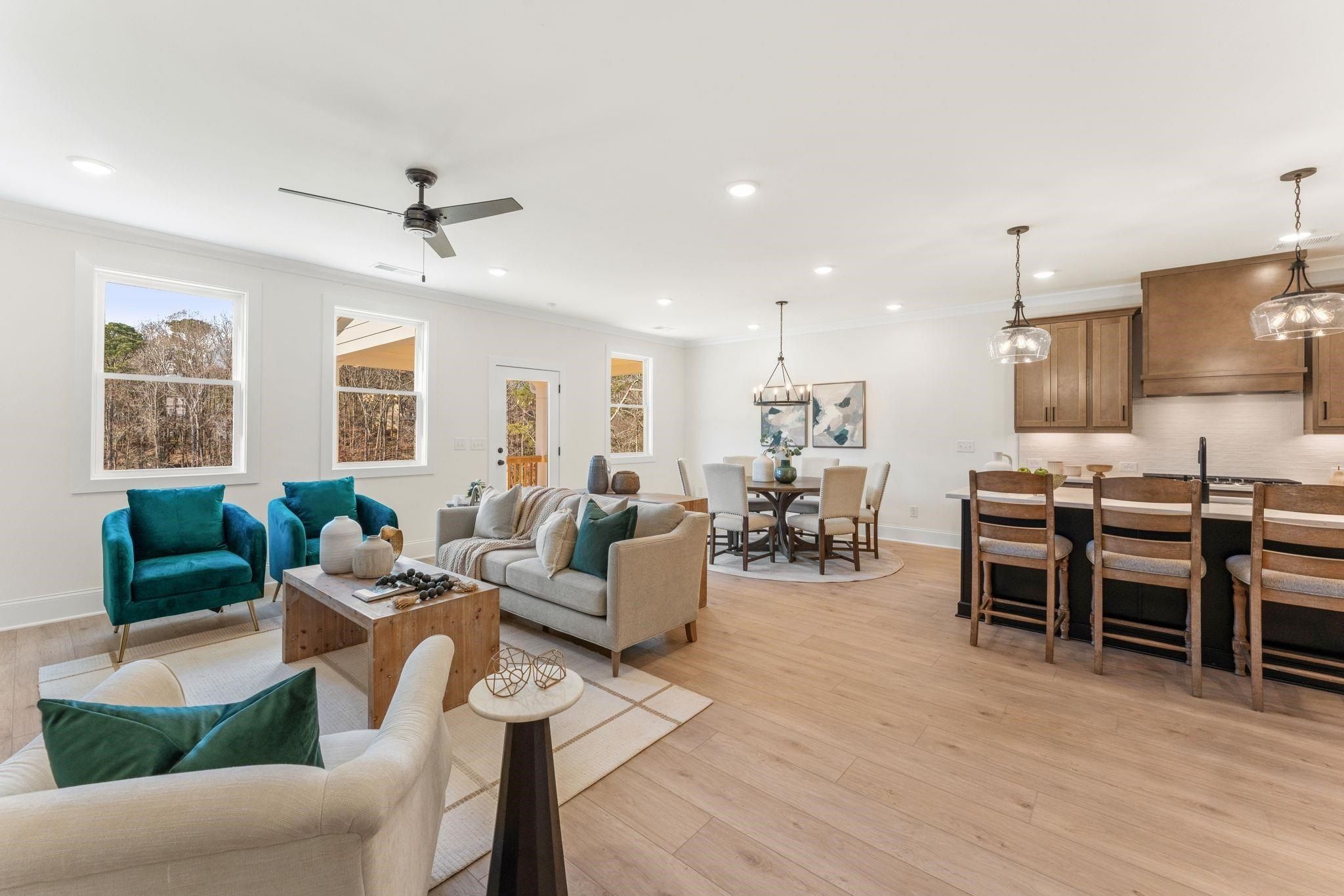 Xxx Unit 199 Oak Run Circle. Tallahassee, FL 32317
