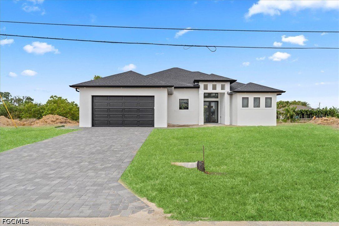 628 Sw 26Th Street. Cape Coral, FL 33914