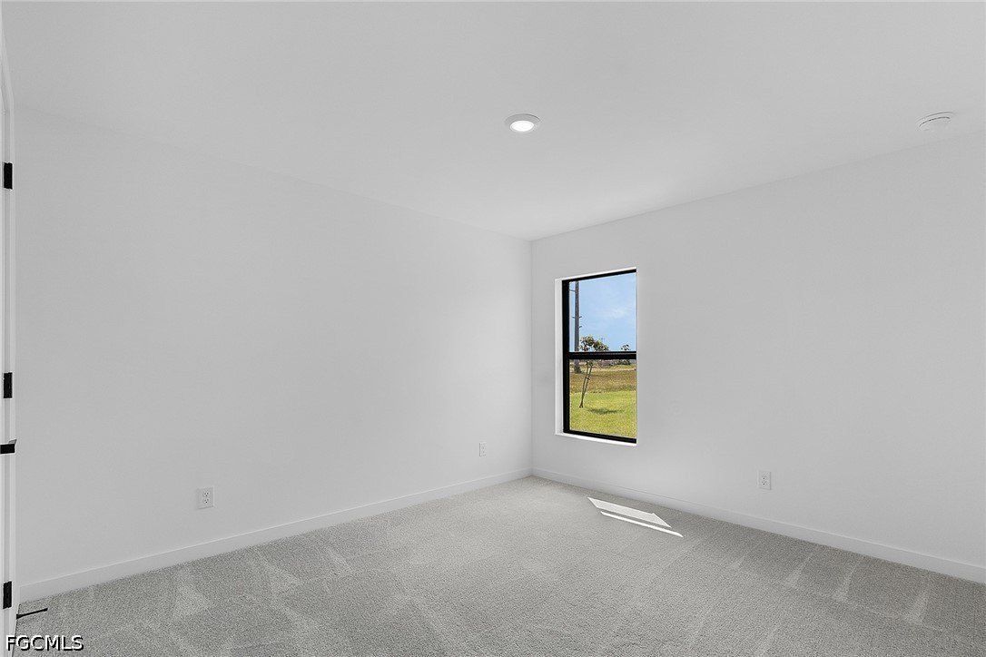 252 Lunette Street. Fort Myers, FL 33913