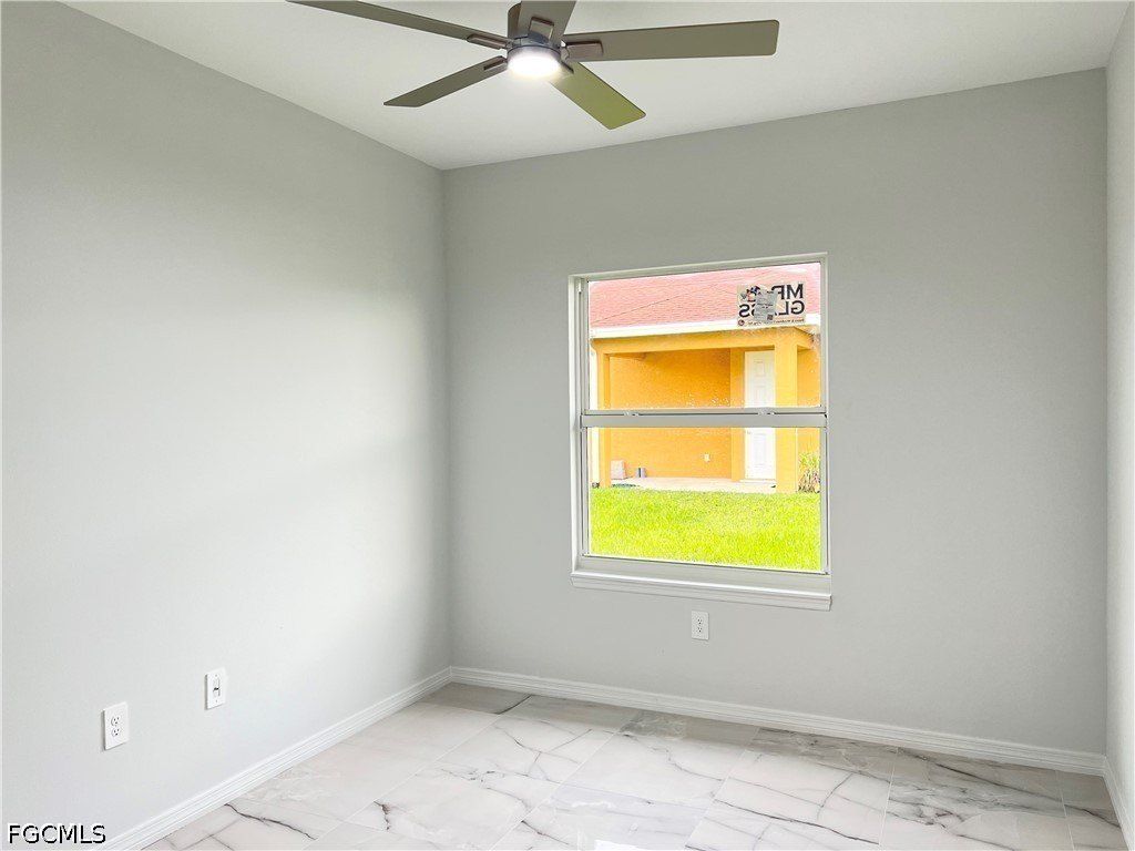 15201522 Gretchen Avenue S. Lehigh Acres, FL 33973