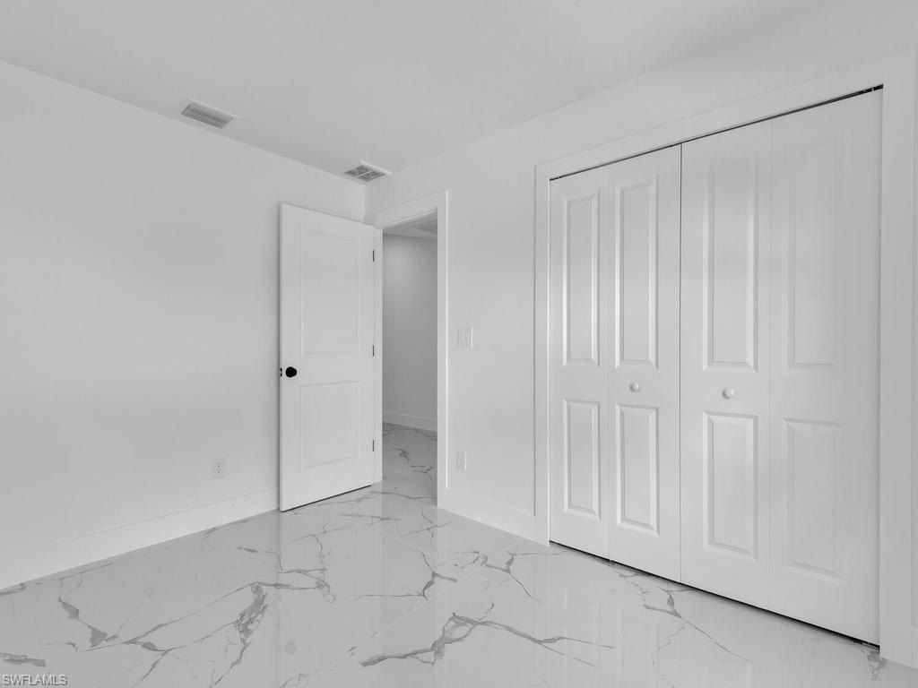 105107 Meadow Rd. Lehigh Acres, FL 33973