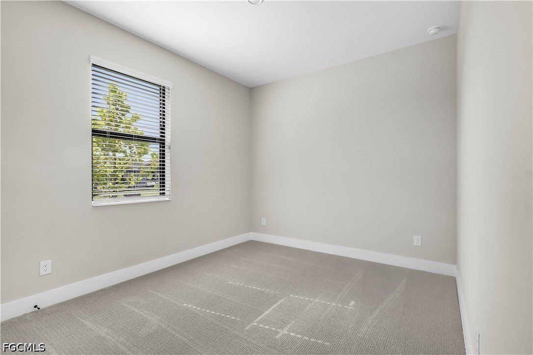 608 Se 27Th Street. Cape Coral, FL 33904
