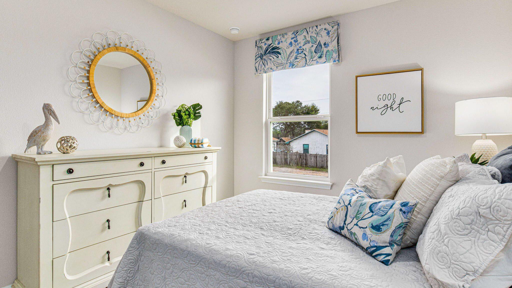 2350 Cliff Hollow Circle. Gulf Breeze, FL 32563