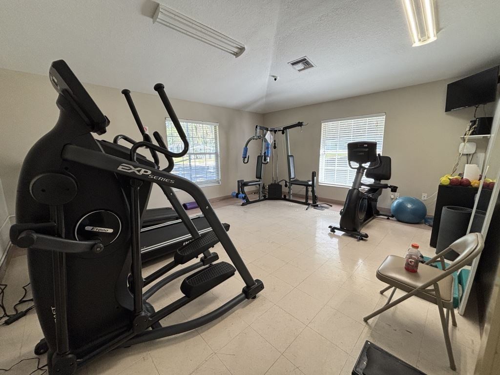 2132 Nw 47Th Cir. Ocala, FL 34482