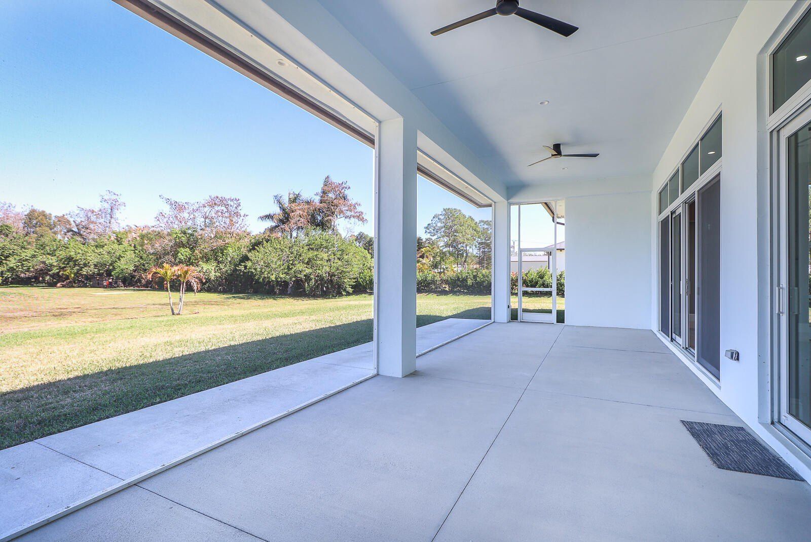 7595 155Th Place N. Palm Beach Gardens, FL 33418