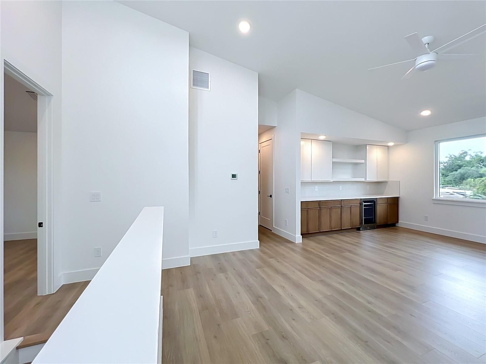 1205 Falcon Drive. Orlando, FL 32803