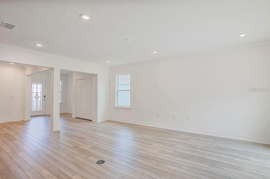 25125 Thornhill Drive. Sorrento, FL 32776
