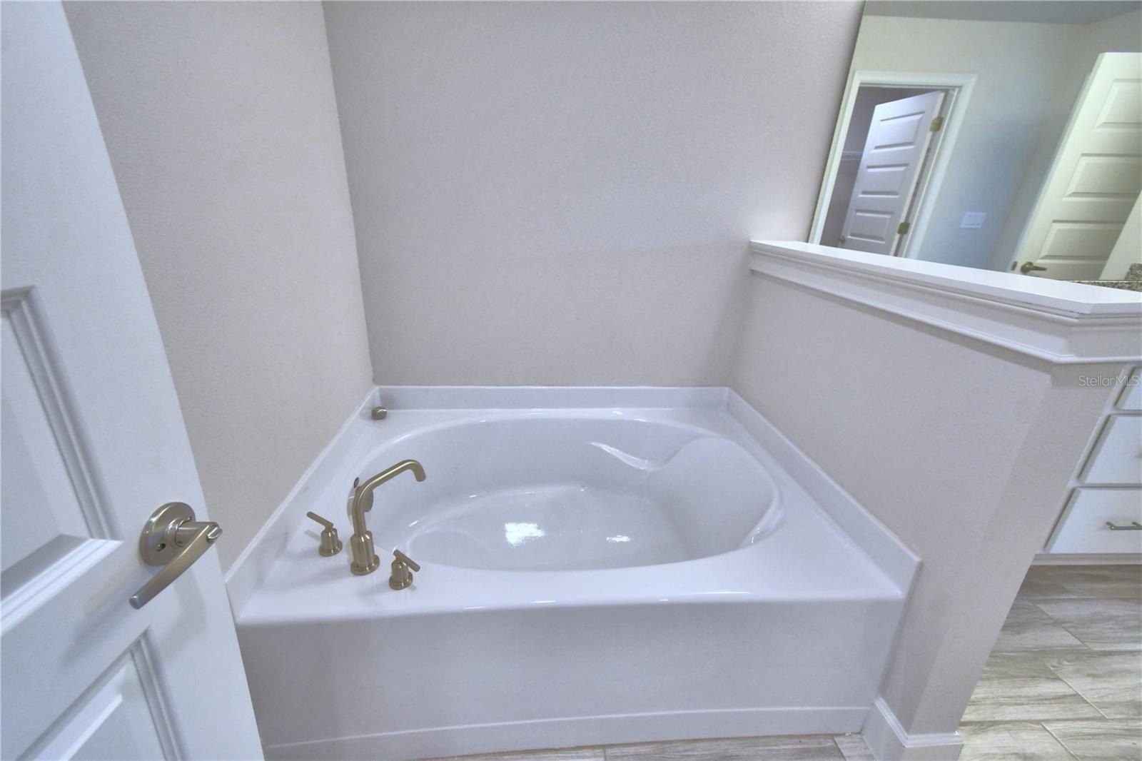 4944 Vue De Lac Pass. Auburndale, FL 33823