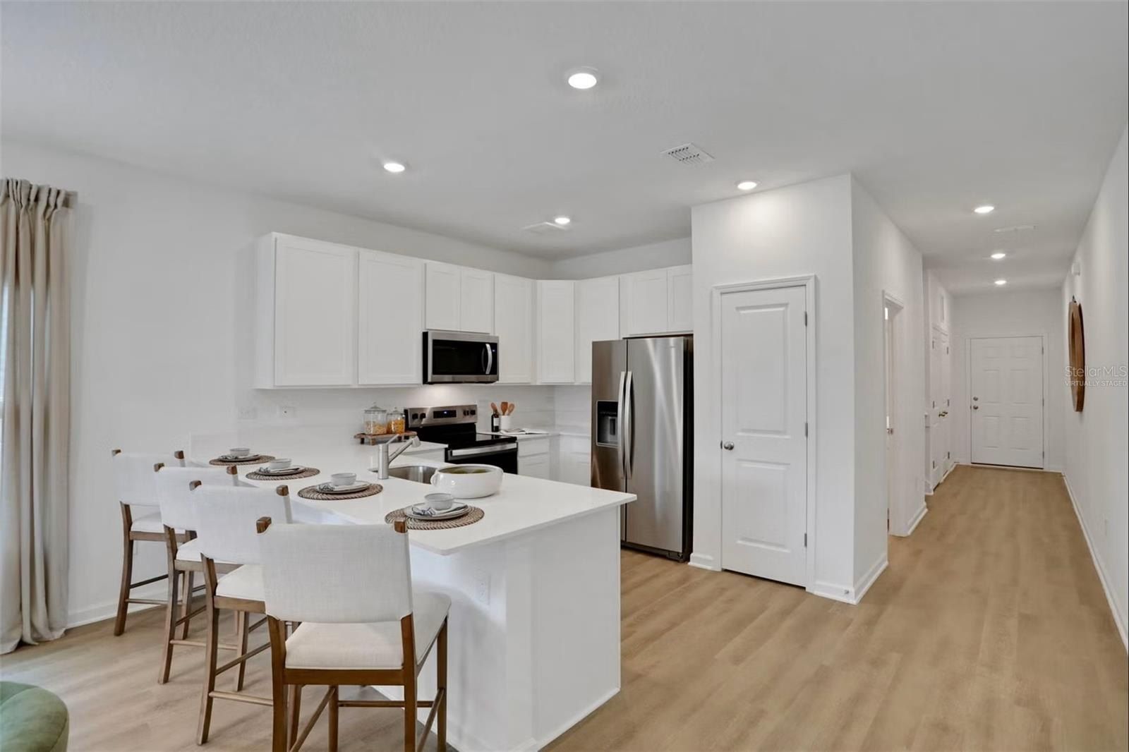 7634 Commander Lane. Jacksonville, FL 32256