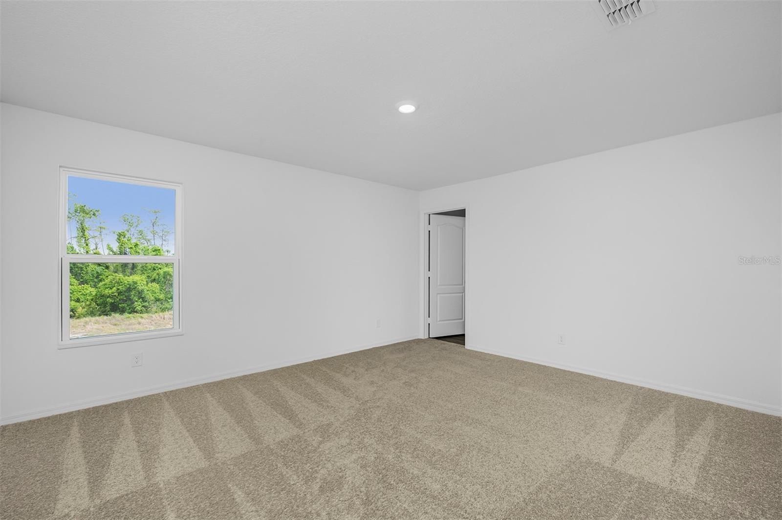 571 Bay Leaf Drive. Poinciana, FL 34759