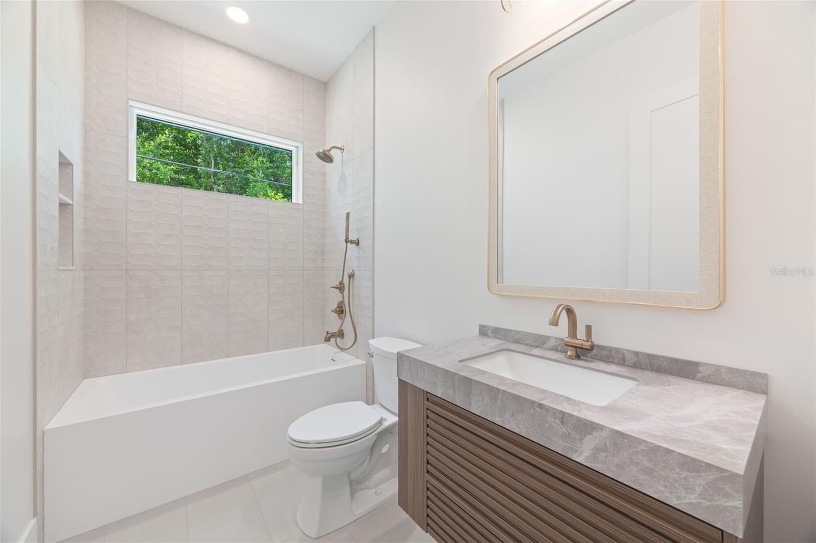 1336 Hays Road. Tarpon Springs, FL 34689