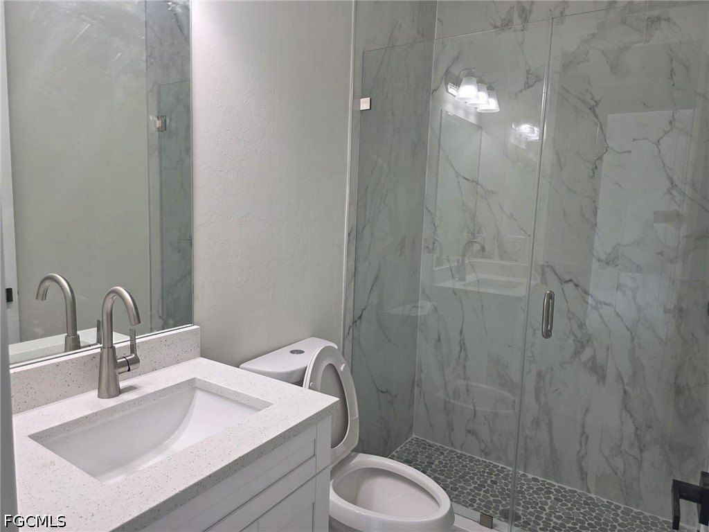 3852 Hopevale Street. Fort Myers, FL 33905